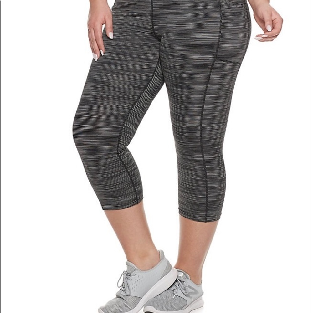 Women's Tek Gear® Performance Capri Leggings